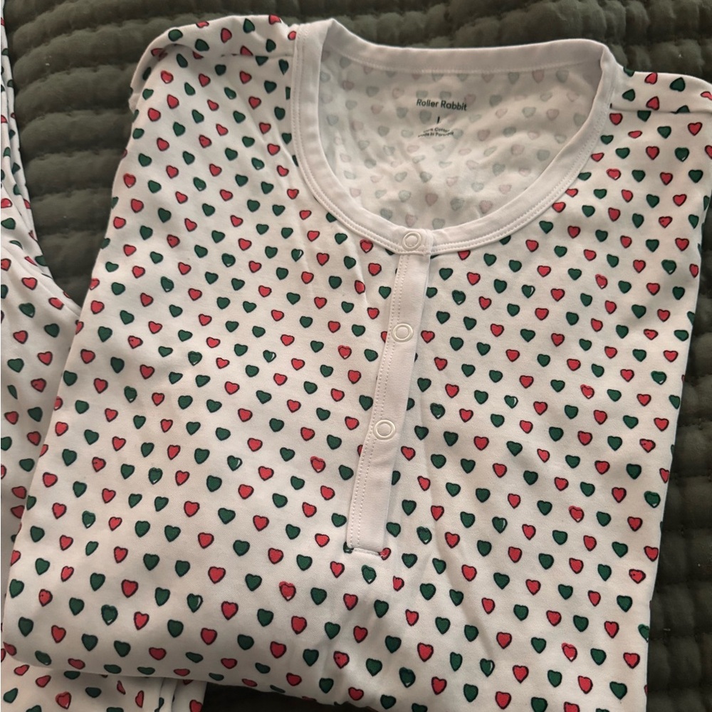 Roller Rabbit heart pajamas large never worn